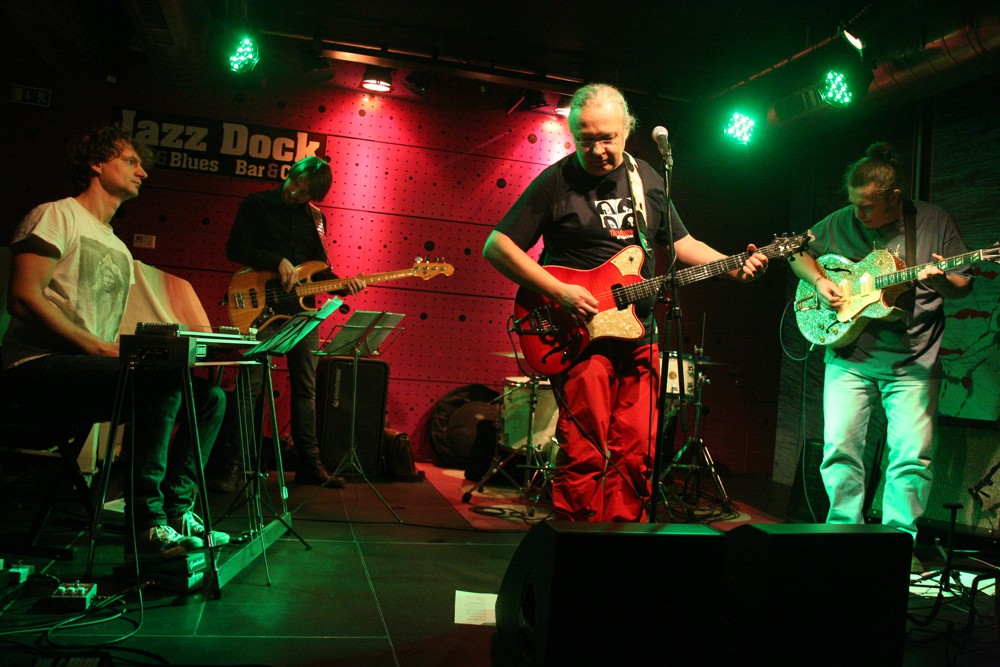 Petr Linhart & 29 Saiten 03