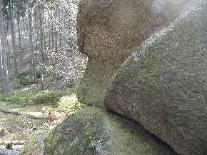 Bludné balvany nad Blatenskou strání, Lubenecko