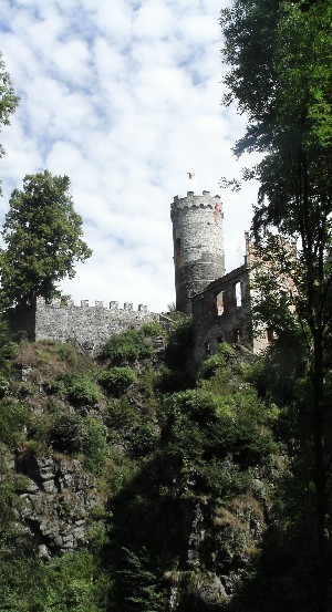 Horní hrad neboli Hauenštejn mezi Jáchymovem a Stráží nad Ohří